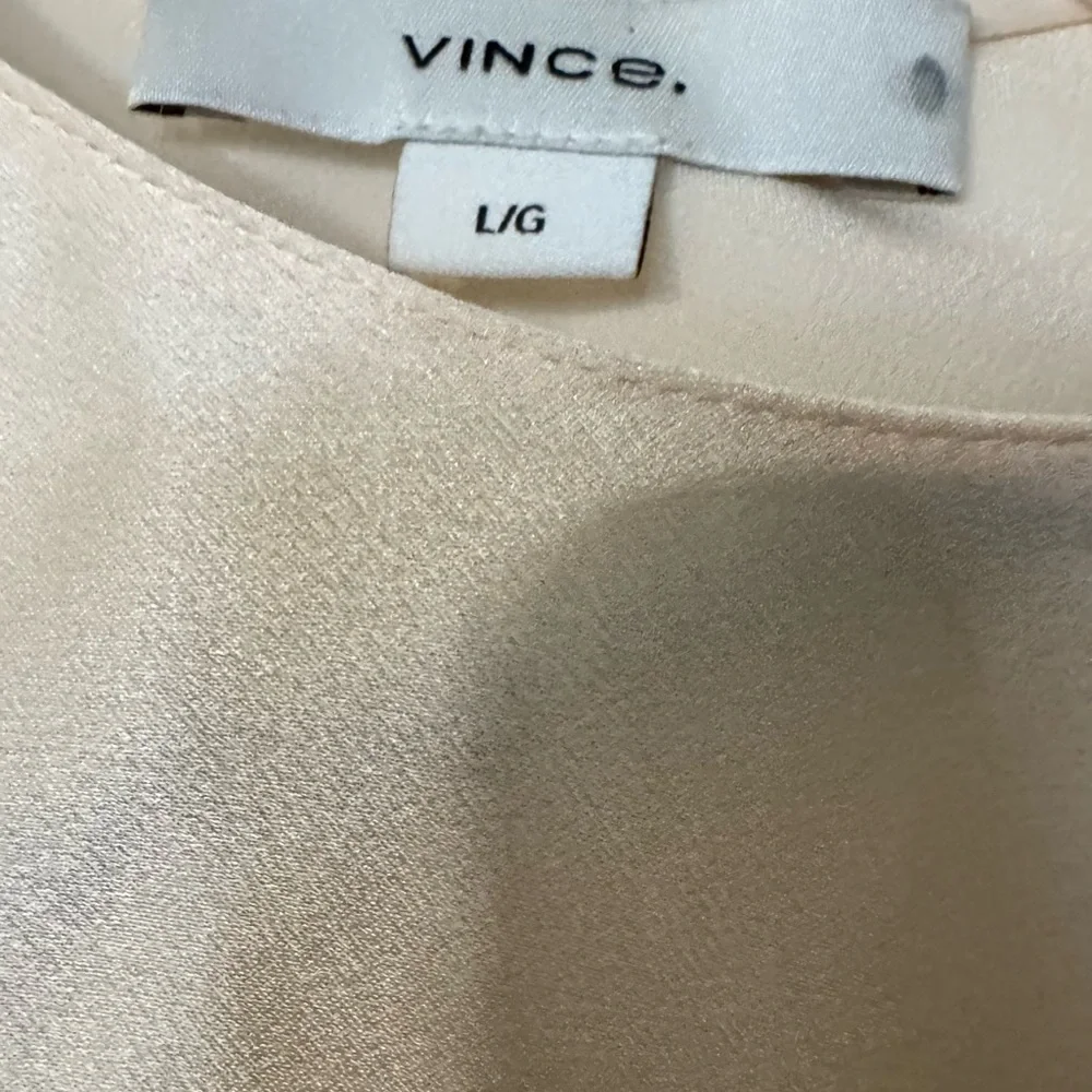 NWT Vince Elegant Silk Cream Women's Top Size L - Picture 3 of 10